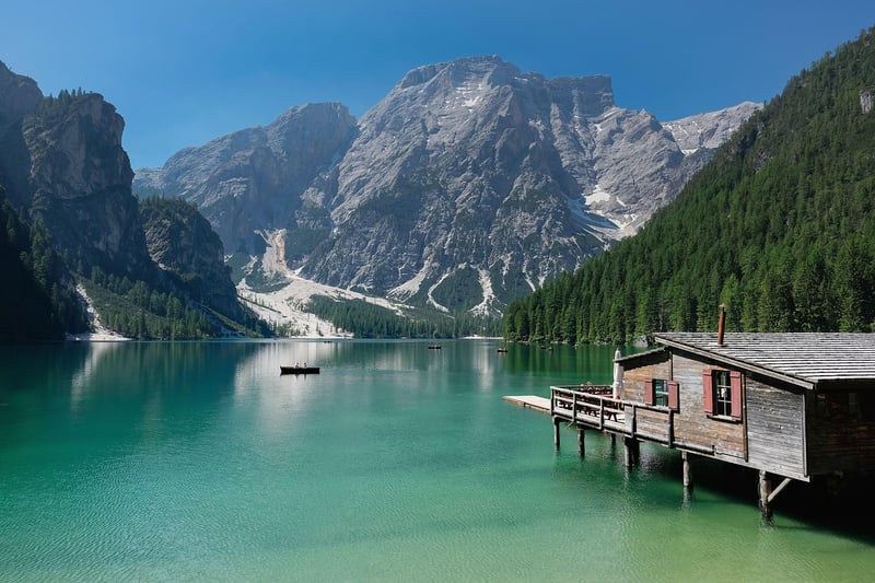 Lakeside Retreat Cabin